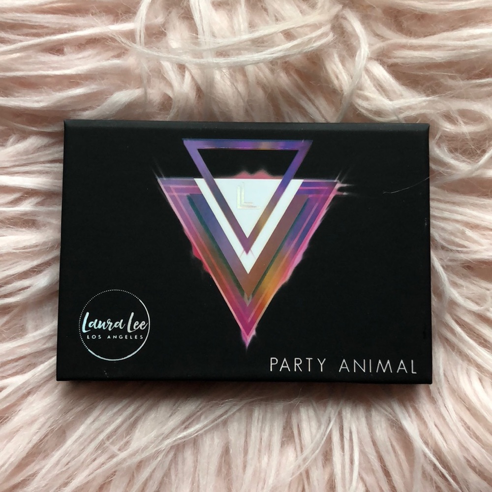 NEW Laura Lee Los Angeles eyeshadow palette